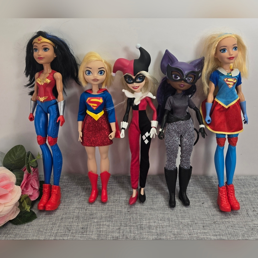 Set Of 5 DC Super Hero Dolls Catwoman Harley Quinn Super Girl Wonder Woman